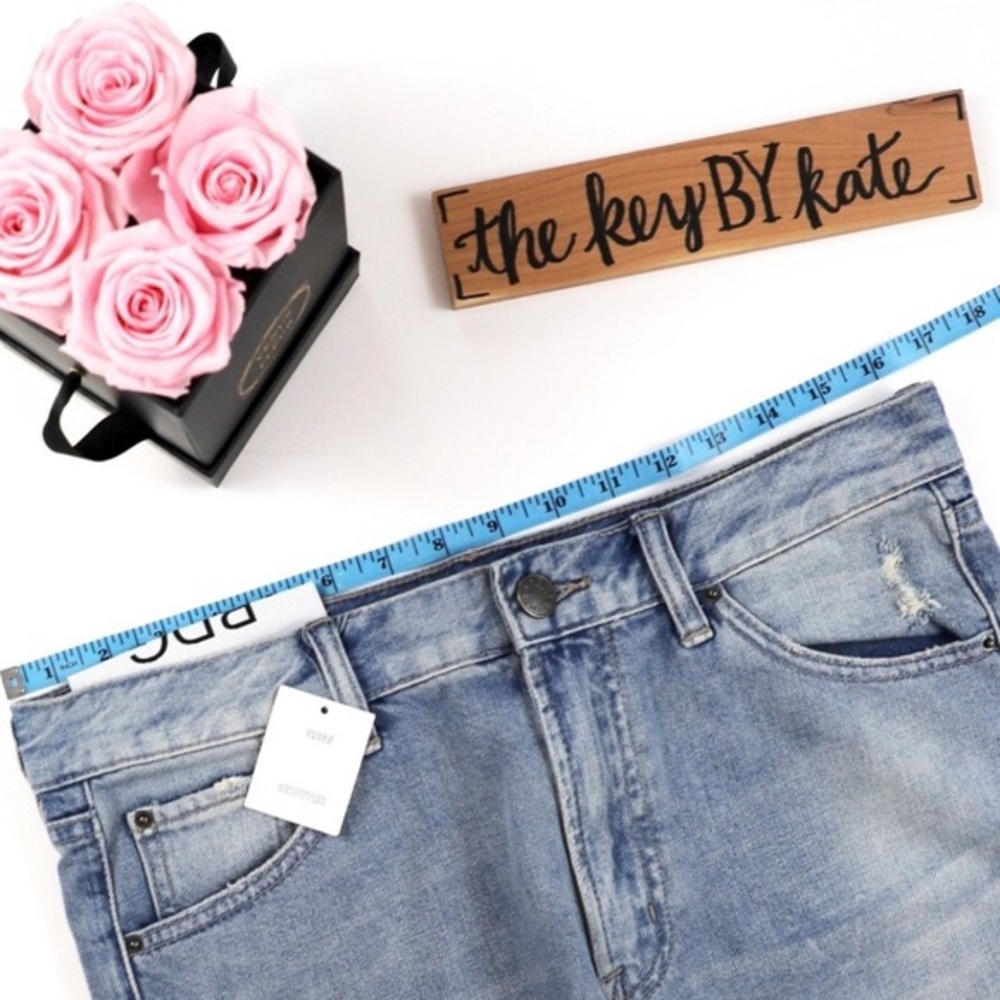 NWT Urban Outfitters BDG High Rise Jean Shorts - Picture 7 of 8
